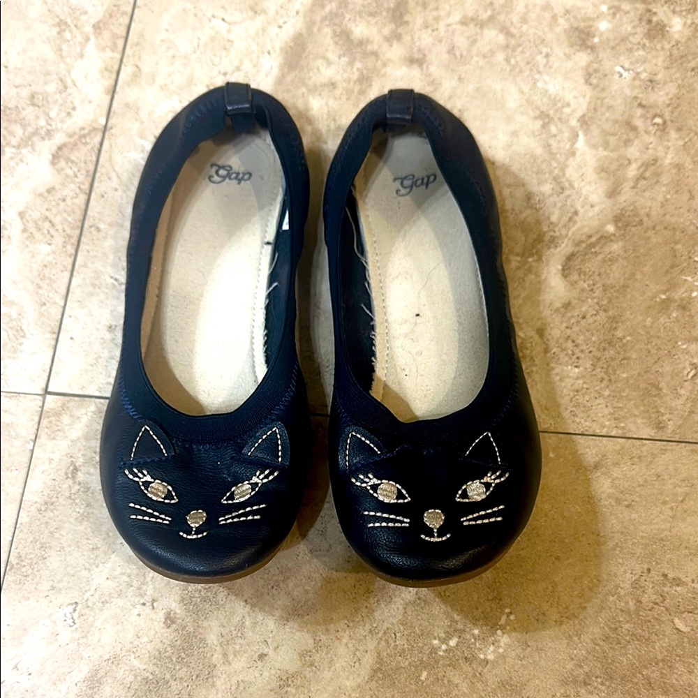 Navy blue flats EUC